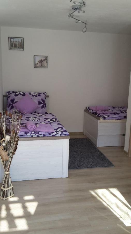 Ubytovani Lila Mikulov Buitenkant foto